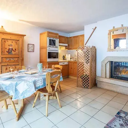 Апартаменты Au Pied Des Pistes De Courchevel, Parking Inclus - Fr-1-568-49 Куршевель