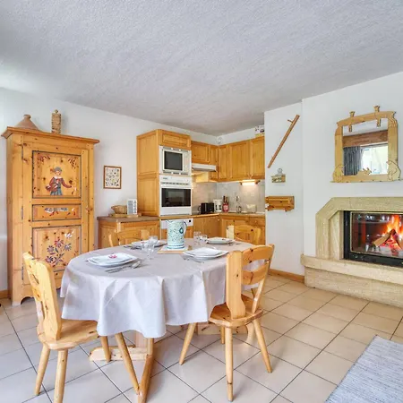 Au Pied Des Pistes De Courchevel, Parking Inclus - Fr-1-568-49 Appartement