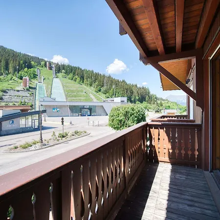 Appartement Au Pied Des Pistes De Courchevel, Parking Inclus - Fr-1-568-49 Courchevel